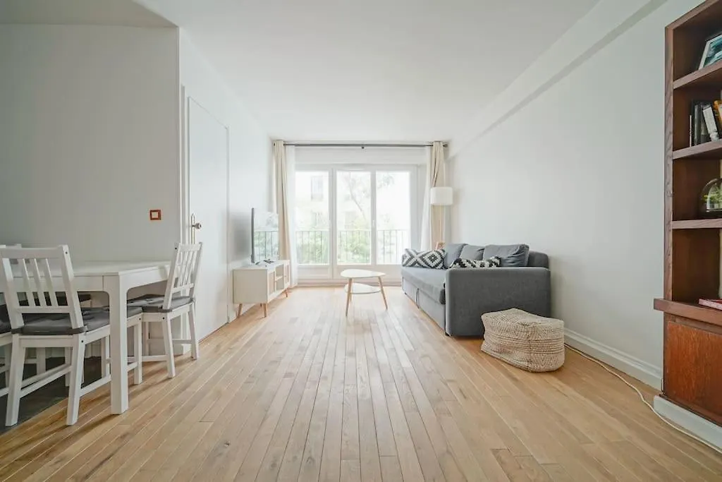 Apartment Spacious 1br In 10th District Paris